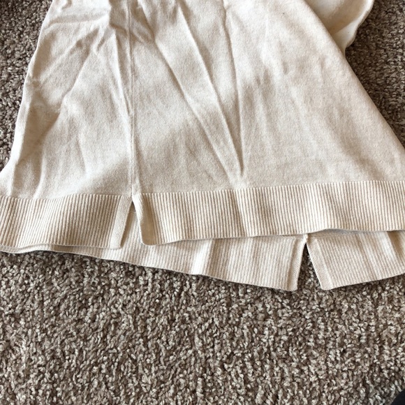 LOFT Sweater - Picture 4 of 4